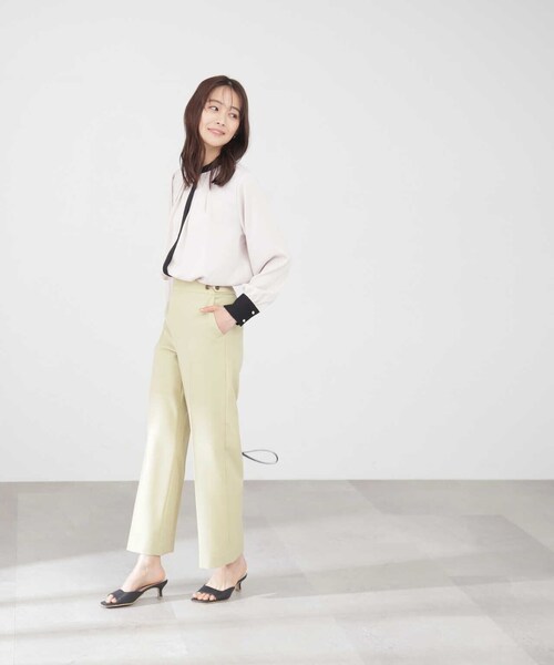 N.(N. Natural Beauty Basic)(エヌエヌナチュラルビューティーベーシック)の「【S Size Line】ドライタッチストレートパンツ(その他パンツ・レディース・ベージュ/ネイビー・MEDIUM/SMALL)」の10枚目の写真