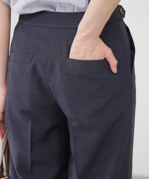 N.(N. Natural Beauty Basic)(エヌエヌナチュラルビューティーベーシック)の「【S Size Line】ドライタッチストレートパンツ(その他パンツ・レディース・ベージュ/ネイビー・MEDIUM/SMALL)」の7枚目の写真