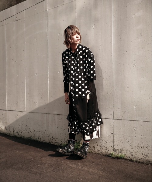 rovtski(ロフトスキー)の「DOT配色ティアードシャツワンピース(シャツワンピース・レディース・ブラック・FREE)」の3枚目の写真