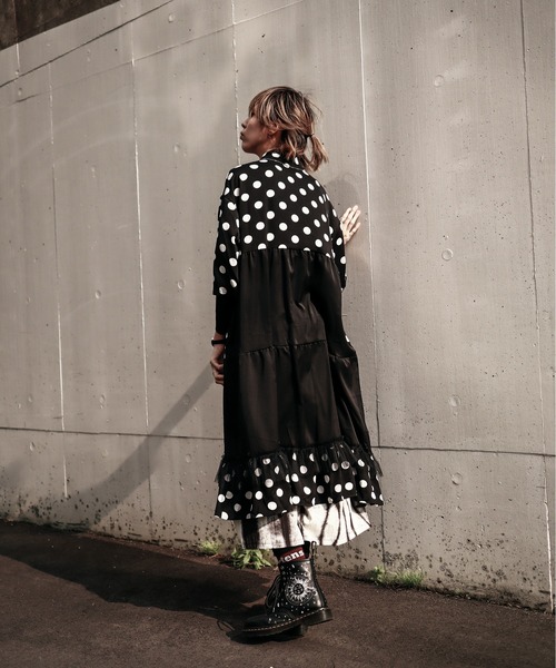 rovtski(ロフトスキー)の「DOT配色ティアードシャツワンピース(シャツワンピース・レディース・ブラック・FREE)」の6枚目の写真