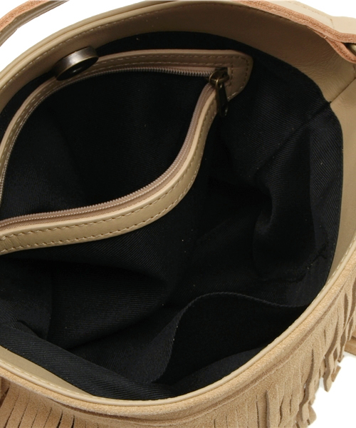 SHIPS for women（シップスフォーウィメン）の「★★コンビフリンジポシェット（ショルダーバッグ・レディース・ブラック/ベージュ/ゴールド・ONE SIZE）」の11枚目の写真