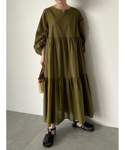 ehka sopo（エヘカソポ）の「袖ドロストティアードワンピース（ワンピース・レディース・ブラック/オフホワイト/カーキ・ﾌﾘ-）」の7枚目の写真
