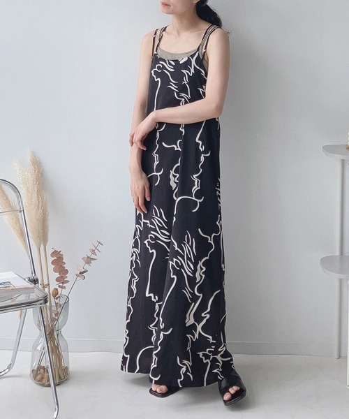 AS KNOW AS plus（アズノゥアズプラス）の「〇後リボン バッククロスキャミワンピース（ワンピース・レディース・ホワイト系/ブラック系/ブラック系1・FREE）」の2枚目の写真