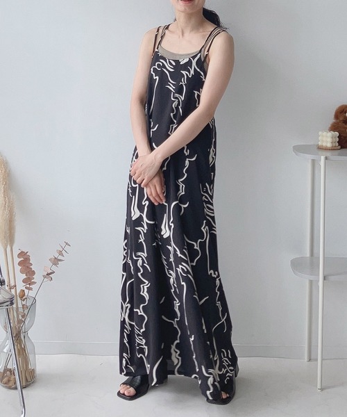 AS KNOW AS plus（アズノゥアズプラス）の「〇後リボン バッククロスキャミワンピース（ワンピース・レディース・ホワイト系/ブラック系/ブラック系1・FREE）」の4枚目の写真