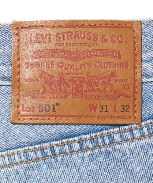 Levi's(リーバイス)の「Levi's/リーバイス 501(R)EVISORIGINALGLASS(デニムパンツ・メンズ・ライトインディゴブルー・W28 L32/W30 L32/W31 L32/W32 L32/W34 L32/W36 L32/W33 L32/W29 L32)」の15枚目の写真