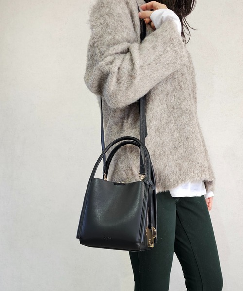 Ungrid(アングリッド)の「【Ungrid/アングリッド】両アオリポケットハンドバッグ プレートキーリング付き ミニショルダーバッグ(ハンドバッグ・レディース・アイボリー/グレイッシュベージュ/ブラック/キャメル/オリーブ/シルバー/イエロー/ベージュ・FREE)」の15枚目の写真