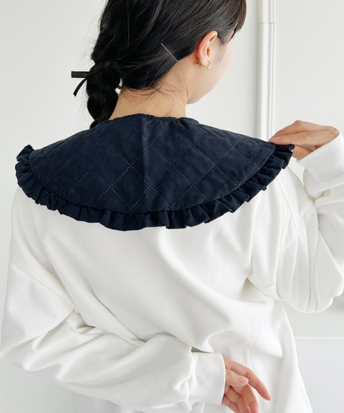 Loueme(ルエム)の「キルティングフリル付け襟(付け襟・レディース・ブラック/グレー/ホワイト・FREE)」の6枚目の写真