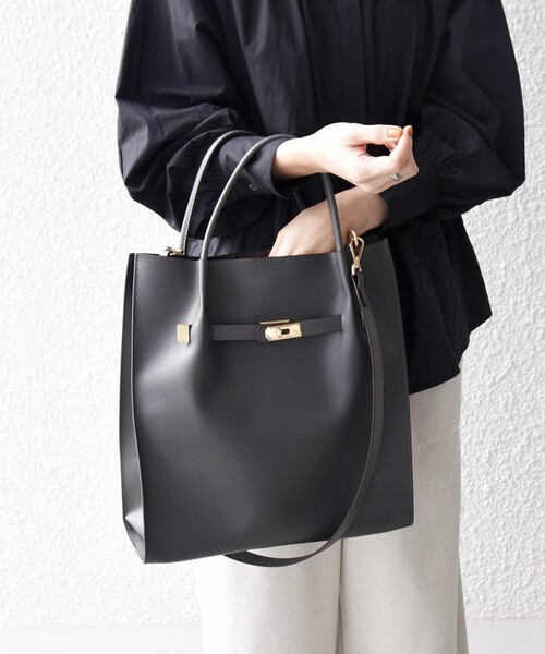 SHIPS any(シップス エニィ)の「SHIPS any: A4 メタル フィッティング トート バッグ(トートバッグ・レディース・ベージュ/ブラック/ブルー/キャメル/ワイン/チャコールグレー・ONE SIZE)」の8枚目の写真