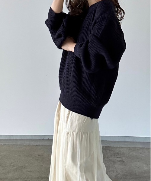 t a r o s u(タロス)の「crew neck oversize knit/クルーネックオーバーサイズニット(ニット/セーター・レディース・ネイビー/ベージュ・FREE)」の5枚目の写真