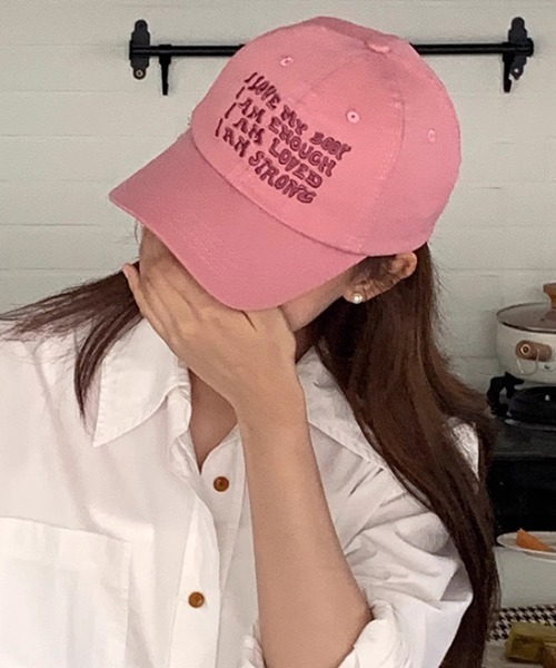 Vipoa（ヴィポア）の「レタリングキャップ（キャップ・レディース・レッド/グレー/アイボリー/グリーン/ブラック/ピンク/オレンジ/ネイビー・FREE）」の11枚目の写真