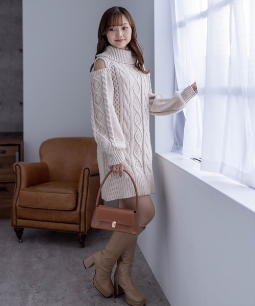 clear（クリア）の「肩開きケーブルニットミニワンピース（ワンピース・レディース・杢グレー/ベージュ/アイボリー・F）」の5枚目の写真