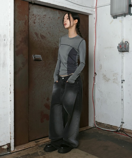 FOLLOWIN（フォロウィン）の「[UNISEX]ヴィンテージウォッシンググラデーションデニムワイドパンツ（デニムパンツ・レディース・ブラック/ブルー・MEDIUM/SMALL/LARGE）」の12枚目の写真