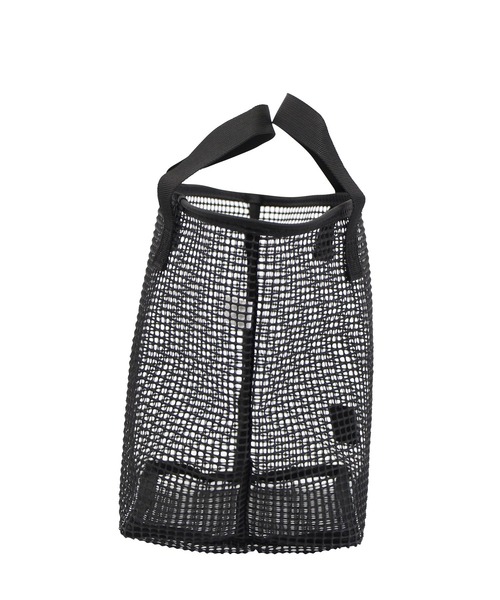 STREAM TRAIL(ストリームトレイル)の「MESH TOTE S(トートバッグ・メンズ・ブラック・SMALL)」の2枚目の写真