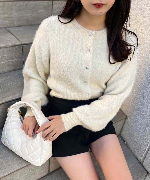 one after another NICE CLAUP（ワンアフターアナザーナイスクラップ）の「きらきらボタンラメニットカーディガン（カーディガン/ボレロ・レディース・ライトイエロー/チャコール/アイボリー/ライトグレー・FREE）」の14枚目の写真