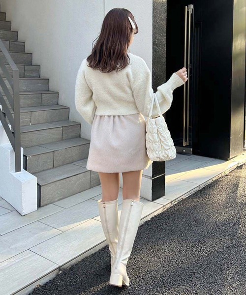 one after another NICE CLAUP（ワンアフターアナザーナイスクラップ）の「きらきらボタンラメニットカーディガン（カーディガン/ボレロ・レディース・ライトイエロー/チャコール/アイボリー/ライトグレー・FREE）」の8枚目の写真