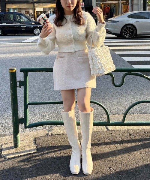 one after another NICE CLAUP（ワンアフターアナザーナイスクラップ）の「きらきらボタンラメニットカーディガン（カーディガン/ボレロ・レディース・ライトイエロー/チャコール/アイボリー/ライトグレー・FREE）」の9枚目の写真