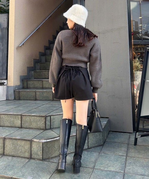 one after another NICE CLAUP（ワンアフターアナザーナイスクラップ）の「きらきらボタンラメニットカーディガン（カーディガン/ボレロ・レディース・ライトイエロー/チャコール/アイボリー/ライトグレー・FREE）」の20枚目の写真