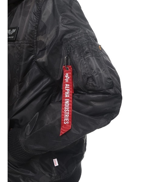 Alpha Industries（アルファインダストリーズ）の「ALPHA INDUSTRIES
