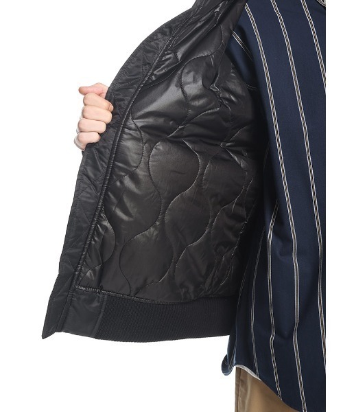 Alpha Industries（アルファインダストリーズ）の「ALPHA