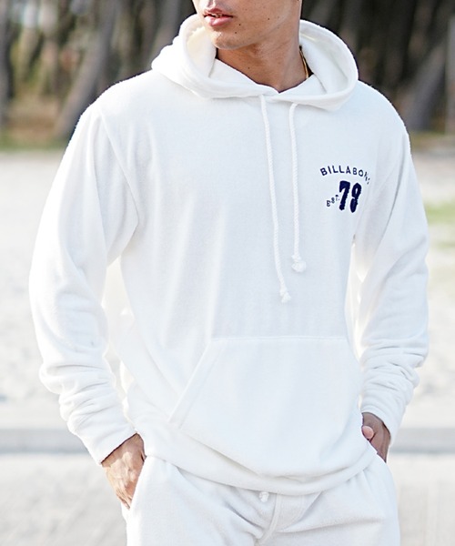 BILLABONG（ビラボン）の「BILLABONG/ビラボン パイル地　プルオーバーフーディ パーカー バックロゴ/セットアップ対応 BE011-012（パーカー・メンズ・オフホワイト/グレー・L/M）」の4枚目の写真