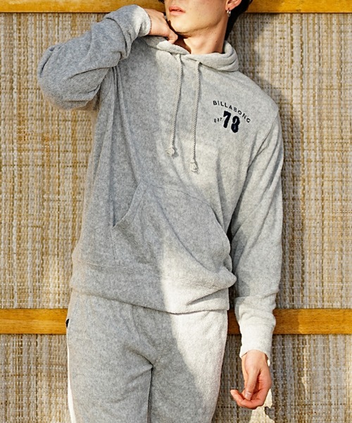 BILLABONG（ビラボン）の「BILLABONG/ビラボン パイル地　プルオーバーフーディ パーカー バックロゴ/セットアップ対応 BE011-012（パーカー・メンズ・オフホワイト/グレー・L/M）」の10枚目の写真