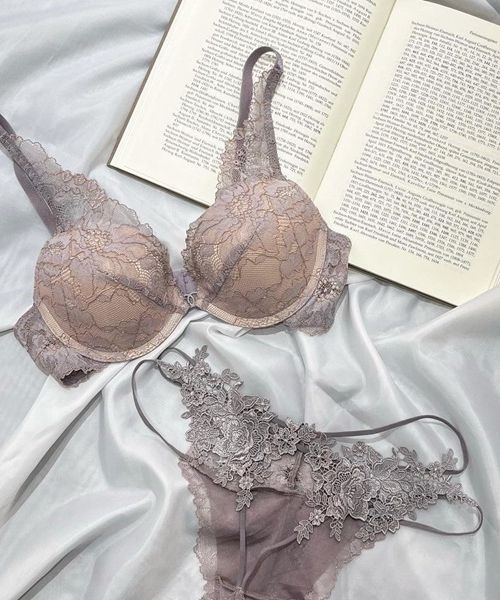 ANNEBRA(アンブラ)の「Romance チョーカー付きモールドカップブラジャー(ブラジャー・レディース・ライトグリーン/ライトパープル・B70/C70/F75/D75/E80/D80/G70/D70/F70/C75/E70/G75/B75/E75/C80)」の17枚目の写真