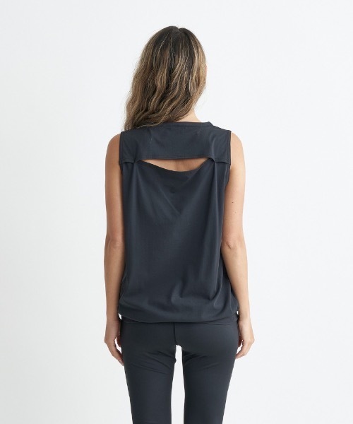 ROXY(ロキシー)の「SPIRITED SLEEVELESS/ロキシー速乾UVカット付きワンポイントロゴスリーブレスカットソー(タンクトップ・レディース・ミント/ホワイト/ブラック・LARGE/MEDIUM/SMALL)」の8枚目の写真