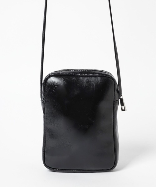 HARE(ハレ)の「メタリックフェイクレザーミニバッグ(HARE)(ショルダーバッグ・レディース・ブラック/シルバー・FREE)」の17枚目の写真