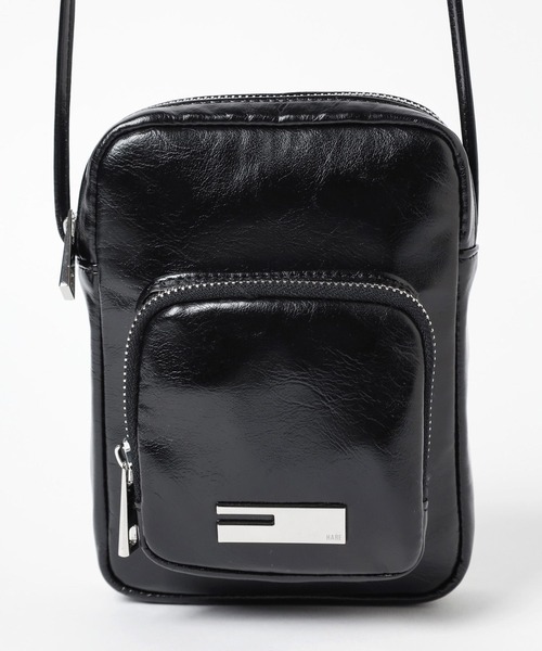 HARE(ハレ)の「メタリックフェイクレザーミニバッグ(HARE)(ショルダーバッグ・レディース・ブラック/シルバー・FREE)」の15枚目の写真