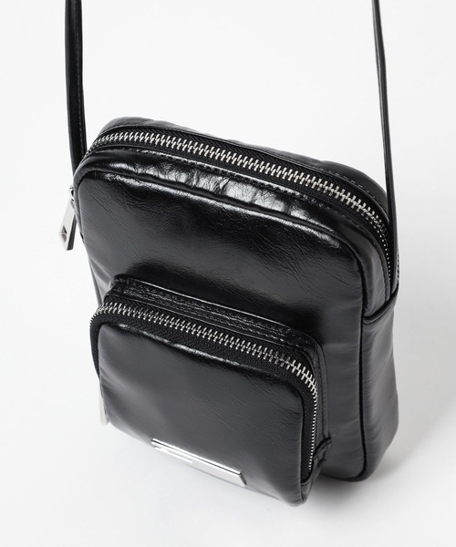 HARE(ハレ)の「メタリックフェイクレザーミニバッグ(HARE)(ショルダーバッグ・レディース・ブラック/シルバー・FREE)」の13枚目の写真