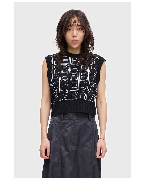 FRED PERRY（フレッドペリー）の「Spell-Out Knitted Tank（ベスト