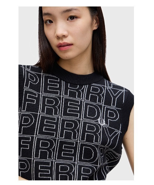 FRED PERRY（フレッドペリー）の「Spell-Out Knitted Tank（ベスト