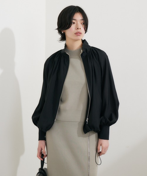 Dignite collier（ディニテコリエ）の「Dignite collier バックレイヤードブルゾン（ブルゾン・レディース・ライトグレー/ホワイト/ブラック・FREE）」の8枚目の写真