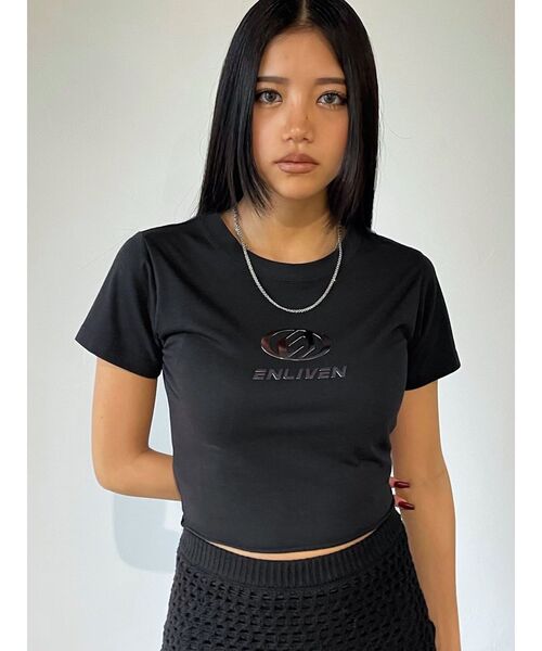 EMODA(エモダ)の「メタルロゴTシャツ(Tシャツ/カットソー・レディース・ブラック/グレー/ホワイト・FREE)」の2枚目の写真