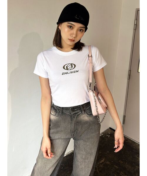 EMODA(エモダ)の「メタルロゴTシャツ(Tシャツ/カットソー・レディース・ブラック/グレー/ホワイト・FREE)」の6枚目の写真