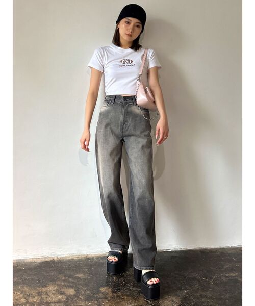 EMODA(エモダ)の「メタルロゴTシャツ(Tシャツ/カットソー・レディース・ブラック/グレー/ホワイト・FREE)」の7枚目の写真