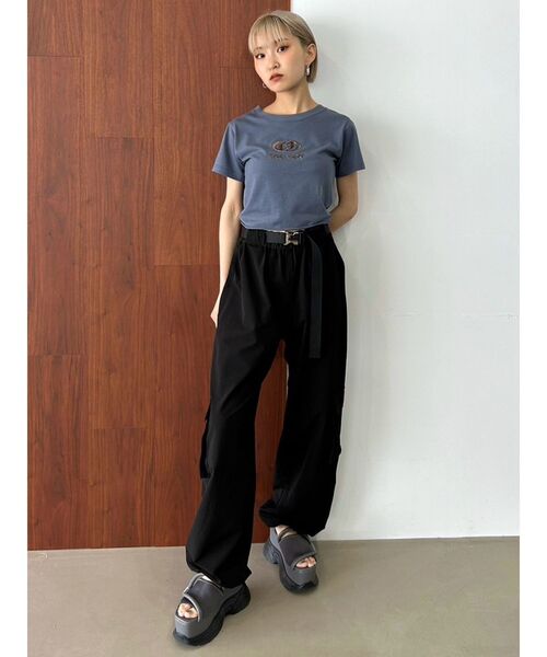 EMODA(エモダ)の「メタルロゴTシャツ(Tシャツ/カットソー・レディース・ブラック/グレー/ホワイト・FREE)」の12枚目の写真