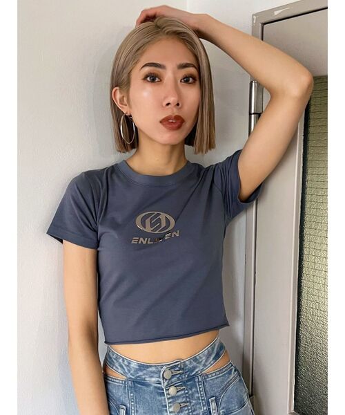 EMODA(エモダ)の「メタルロゴTシャツ(Tシャツ/カットソー・レディース・ブラック/グレー/ホワイト・FREE)」の15枚目の写真