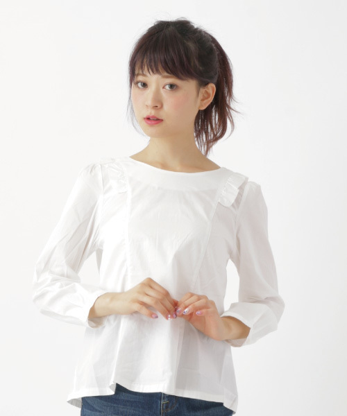 earth music&ecology（アースミュージックアンドエコロジー）の「ショルダーフリルブラウス（シャツ/ブラウス・レディース・ネイビー/アイボリー/グリーン系その他・LARGE/MEDIUM）」の2枚目の写真