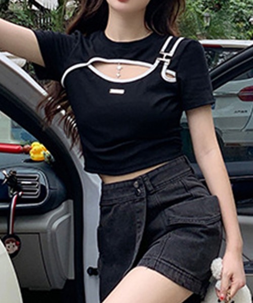 GLAMOROUS JANE(グラマラスジェーン)の「胸元カットアウト配色バインダーショート丈Tシャツ(Tシャツ/カットソー・レディース・ブラック/ホワイト・FREE)」の16枚目の写真