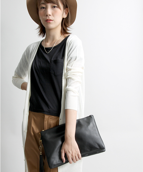 WEGO（ウィゴー）の「WEGO/タッセル付き無地ダブルクラッチバッグ（クラッチバッグ・レディース・キャメル/レッド/ブラック・FREE）」の2枚目の写真