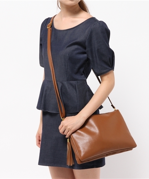 WEGO（ウィゴー）の「WEGO/タッセル付き無地ダブルクラッチバッグ（クラッチバッグ・レディース・キャメル/レッド/ブラック・FREE）」の6枚目の写真