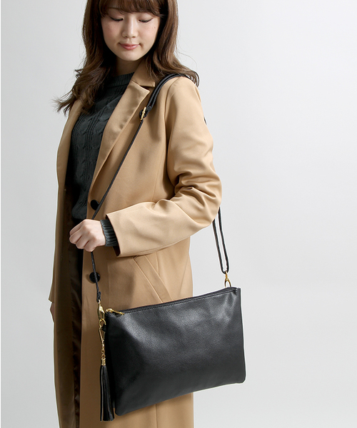 WEGO（ウィゴー）の「WEGO/タッセル付き無地ダブルクラッチバッグ（クラッチバッグ・レディース・キャメル/レッド/ブラック・FREE）」の7枚目の写真