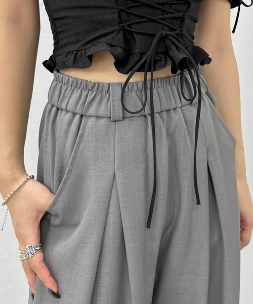 LVEU.(ラブユ.)の「【LVEU.】ベルト付タックワイドパンツ / ボトムス スラックス ワイド ウエストゴム ベルト ブラック グレー(スラックス・レディース・グレー/ブラック・FREE)」の10枚目の写真