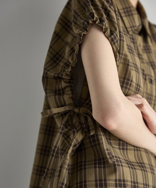 THE YOn（ザヨン）の「ドロストカフフレンチスリーブチェックシャツ