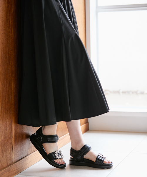 La TOTALITE(ラトータリテ)の「【WHT./ホワイト】Removal Bijou(サンダル・レディース・ブラック/シルバー・22.5cm/23.5cm/24.5cm)」の5枚目の写真