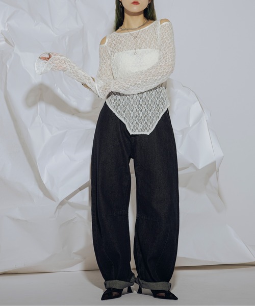 Ezick（エジック）の「Shoulder slit パイピングレーストップス