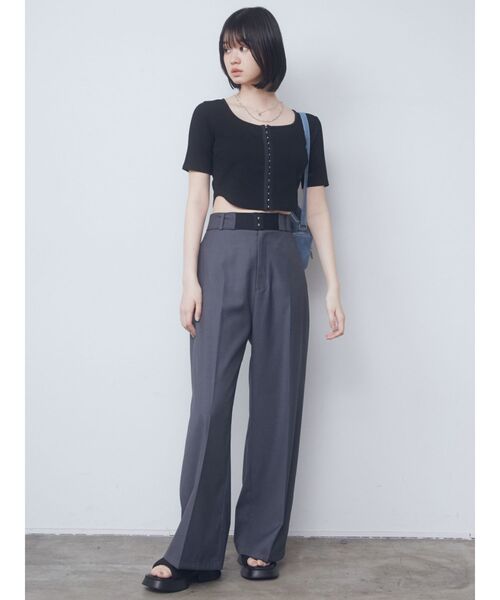 EMODA(エモダ)の「ハイウエストベルトパンツ(その他パンツ・レディース・グレー/ベージュ・SMALL/MEDIUM)」の6枚目の写真