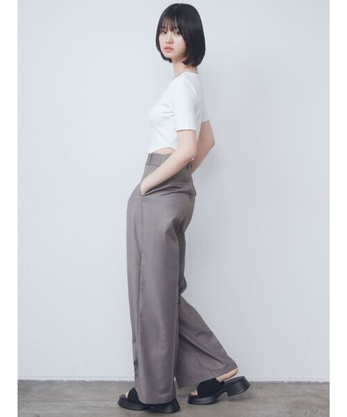 EMODA(エモダ)の「ハイウエストベルトパンツ(その他パンツ・レディース・グレー/ベージュ・SMALL/MEDIUM)」の12枚目の写真