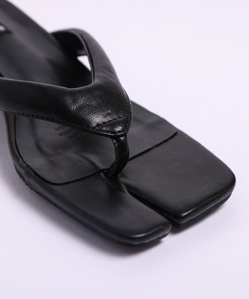 AMELY（エミリー）の「トングサンダル（サンダル・レディース・ブラック/ホワイト/シルバー/モカ/レオパード・35/36/37/38/39/40）」の16枚目の写真